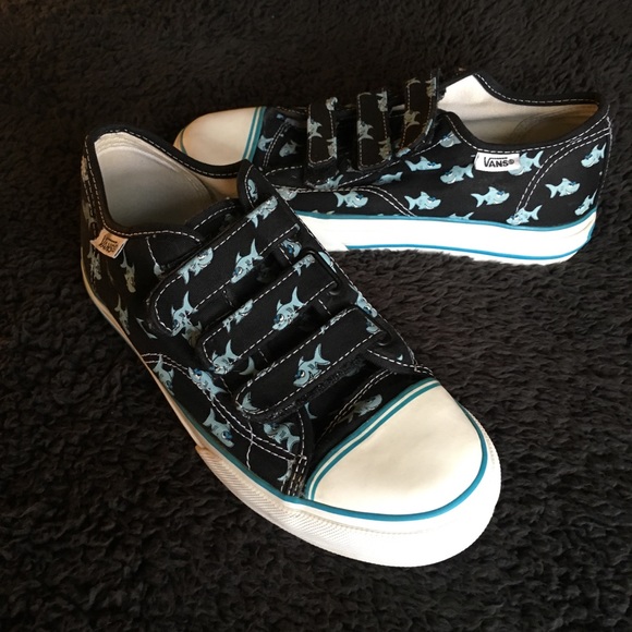 shark vans womens